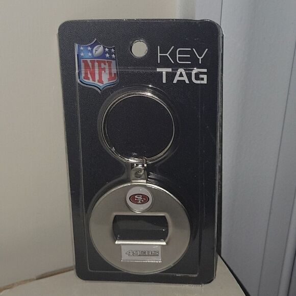 New Official NFL San Francisco 49ers Ez Opener Bottle Key Ring Keychain - Silver - Picture 1 of 5